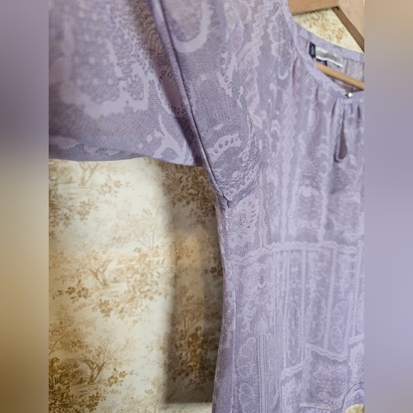 Jennifer Lopez Medium Blouse - Picture 6 of 8